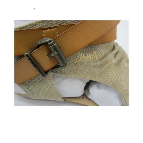 Blowfish Balla Gladiator Canvas Buckle Strap Shoe - Picture 6 of 8